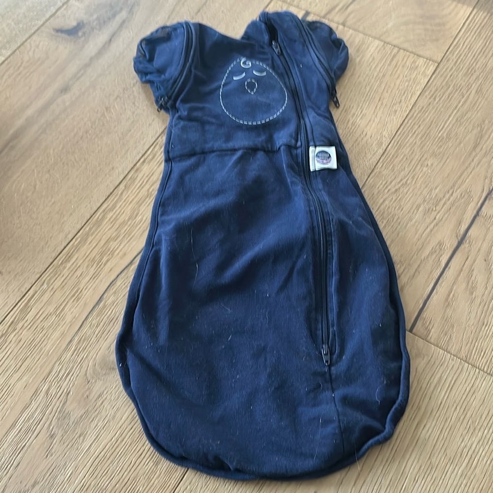 Nested bean swaddle 3/6m navy blue baby